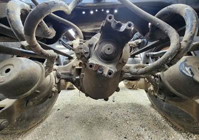 Dana-Spicer DSP40 Complete Axle-Front Rears for a 2004 Peterbilt 385