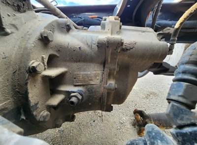 Dana-Spicer DSP40 Front Differential for a 2004 Peterbilt 385