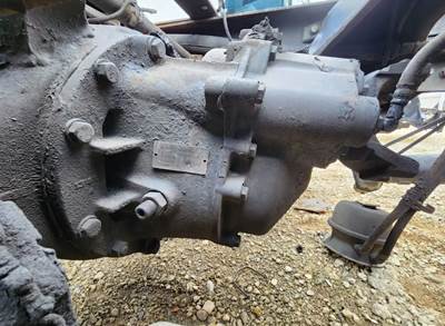 Dana-Spicer DSP40 Front Differential for a 2007 Peterbilt 387
