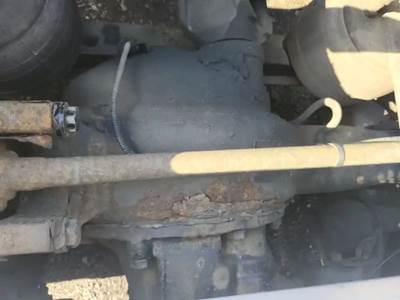 Dana-Spicer DSP41 Front Differential for a 2013 Peterbilt 384