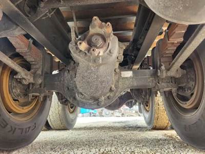 Dana-Spicer DSP41 Complete Axle-Front Rears for a 2017 Peterbilt 348