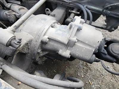 Dana-Spicer DST40 Front Differential for a 2011 Freightliner Cascadia 125