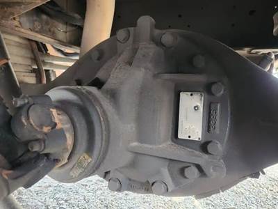 Dana-Spicer S110 Front Differential for a 2009 Chevrolet C5500