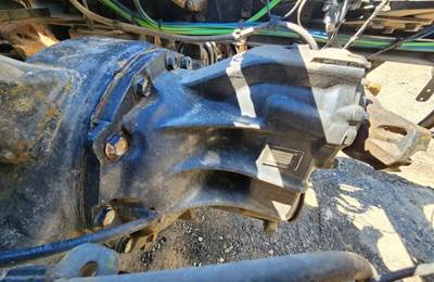 Detroit RT40-4 Front Differential for a 2019 Freightliner Cascadia 125