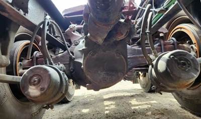Detroit RT40-4N Complete Axle-Front Rears for a 2016 Western Star 5700