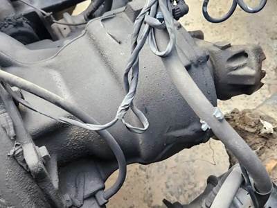 Detroit RT40-NFD Front Differential for a 2020 Freightliner Cascadia 126