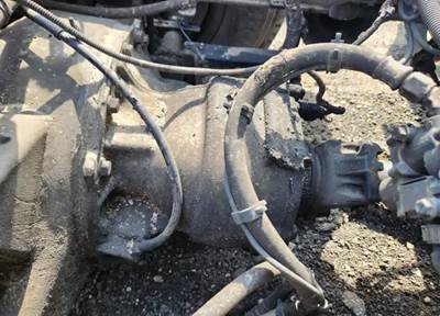 Detroit RT40-NFD Front Differential for a 2020 Freightliner Cascadia 125