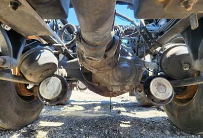 Detroit RT40-NFD Complete Axle-Front Rears for a 2019 Freightliner Cascadia 126