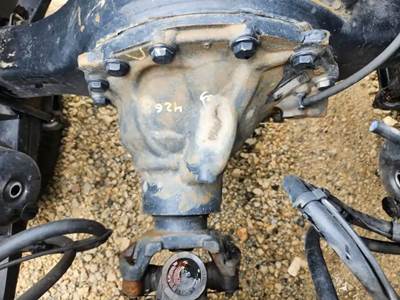 Detroit RT40-NFD Front Differential for a 2026 Freightliner Cascadia 126