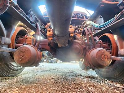 Detroit RT40-NFD Complete Axle-Front Rears for a 2020 Freightliner Cascadia 126