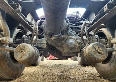Detroit RT40-NFD-N Complete Axle-Front Rears for a 2019 Freightliner Cascadia 126