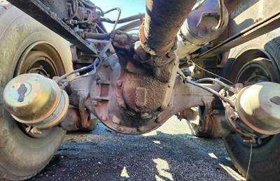 Eaton DS402 Front Differential for a 1983 GMC Brigadier