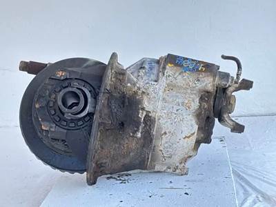Eaton DS463 Front Differential for a 2001 Peterbilt 378