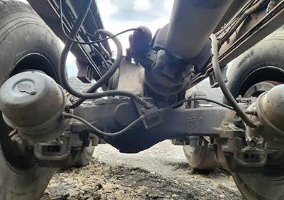 Mack CRD93 Complete Axle-Front Rears for a 2005 Mack CV713 Granite