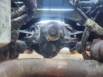 Meritor-Rockwell Front Differential for a 2020 Peterbilt 389