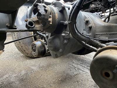 Meritor-Rockwell MT40-14X Front Differential for a 2015 Volvo VNL