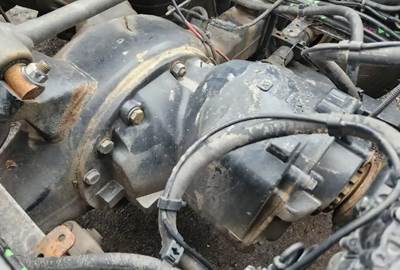 Meritor-Rockwell MT40-14X Front Differential for a 2015 Freightliner Cascadia 125