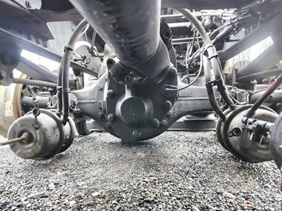 Meritor-Rockwell MT40-14X Front Differential for a 2017 Volvo VNL