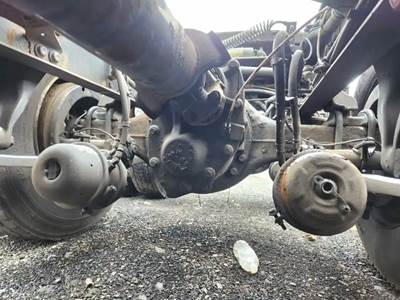 Meritor-Rockwell MT40-14X Complete Axle-Front Rears for a 2018 Freightliner Cascadia 125