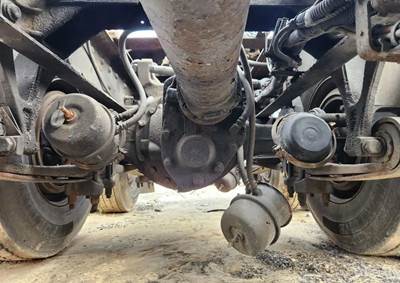 Meritor-Rockwell MT40-14X Complete Axle-Front Rears for a 2015 International PROSTAR