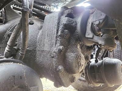 Meritor-Rockwell MT40-14X Front Differential for a 2014 Freightliner Cascadia 125