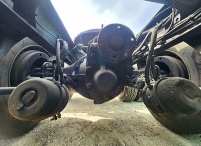 Meritor-Rockwell MT40-14X Complete Axle-Front Rears for a 2017 Freightliner Cascadia 125
