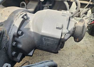 Meritor-Rockwell MT40-14X Front Differential for a 2017 Freightliner Cascadia 125