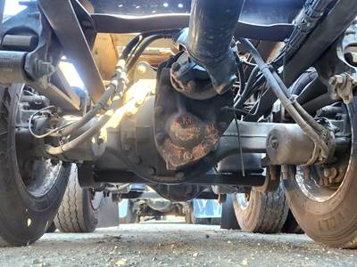 Meritor-Rockwell MT40-14X Complete Axle-Front Rears for a 2015 Volvo VNL
