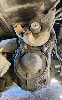 Meritor-Rockwell Front Differential for a 1997 Ford LT9522 Louisville 122