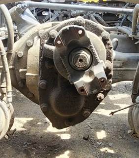 Meritor-Rockwell Front Differential for a 2015 Freightliner Cascadia 125