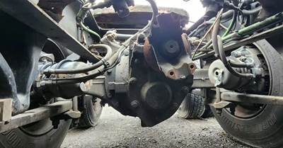 Meritor-Rockwell Front Differential for a 2015 Freightliner Cascadia 125