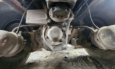 Meritor-Rockwell RS23160 Front Differential for a 2002 International F-2674 SBA