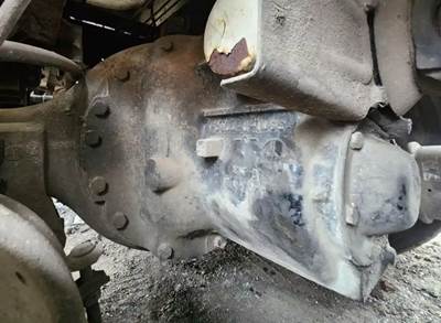 Meritor-Rockwell RS23160 Front Differential for a 2002 International F-2674 SBA