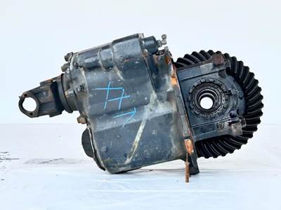 Meritor-Rockwell RT40-145 Front Differential for a 2011 Freightliner Cascadia 125