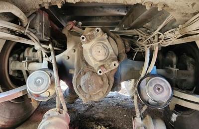 Meritor-Rockwell RT40-145 Front Differential for a 2006 Sterling L9500