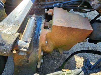 Meritor-Rockwell RT40-145 Front Differential for a 2006 Mack CXN613