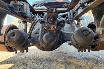 Meritor-Rockwell RT40-145 Front Differential for a 2003 Freightliner Columbia 120