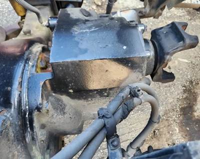 Meritor-Rockwell RT40-145 Front Differential for a 2003 Freightliner Columbia 120