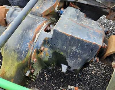 Meritor-Rockwell RT40-145 Front Differential for a 1999 Sterling A9513