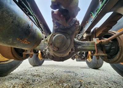 Meritor-Rockwell RT40-145 Front Differential for a 2006 Freightliner Columbia 112