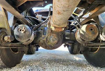 Meritor-Rockwell RT40-145 Complete Axle-Front Rears for a 2004 International 9400I