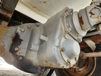 Meritor-Rockwell RT40-145 Front Differential for a 2005 Freightliner M2 106