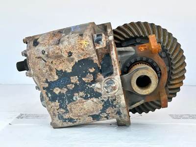 Meritor-Rockwell RT46-160 Front Differential for a 2001 Volvo ACL Autocar