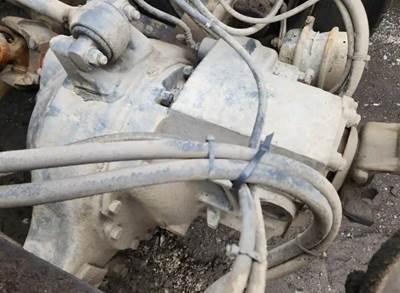 Meritor-Rockwell RT46-160 Front Differential for a 2000 Freightliner FL112