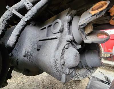 Meritor-Rockwell RT46-160 Front Differential for a 2007 Freightliner M2 112 Medium Duty