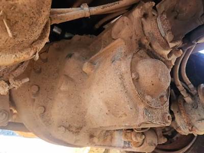 Meritor-Rockwell RT46-160 Front Differential for a 2012 Freightliner 114SD