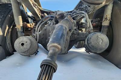Meritor-Rockwell RT46-160 Front Differential for a 2013 Freightliner 114SD