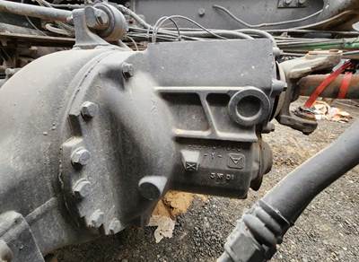 Meritor-Rockwell RT46-160 Front Differential for a 2005 Sterling L9500