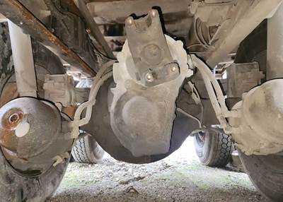 Meritor-Rockwell RT46-160 Complete Axle-Front Rears for a 2001 Sterling L9500