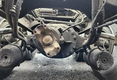 Paccar MV2014P3 Front Differential for a 2018 Peterbilt 567